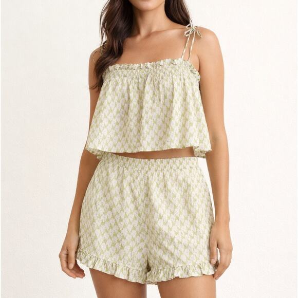 KOURT Two-Piece Set Geo Printed Cropped Cami Top Ruffle Shorts Cottagecore Beach